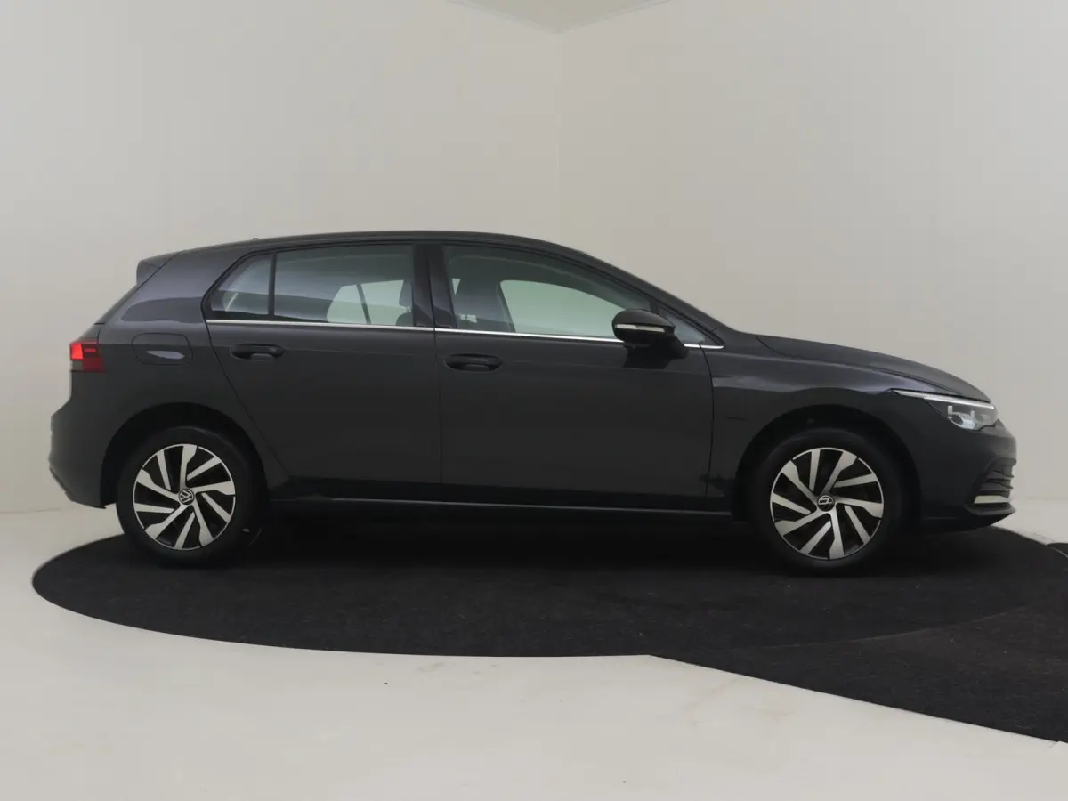 1.4 eHybrid Style l Elektr. Stoel incl Memory l Trekhaak Elektr. l Velours Bekleding l Stoelverwarming l Side Assist l Sensoren voor en achter l
