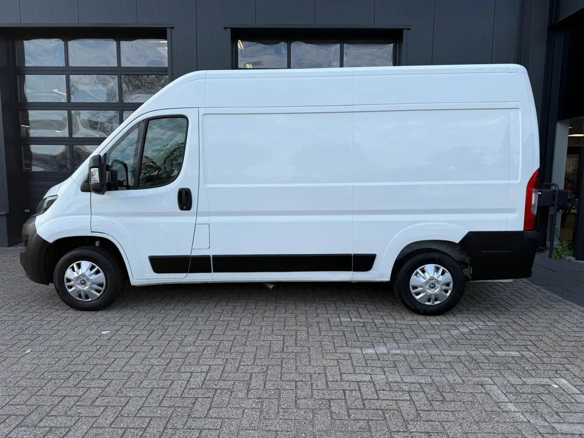 335 2.2 BlueHDi 140 L2H2 Premium | Sortimo | Camera | Trekhaak | | 2 zitplaatsen rechtsvoor | Achteruitrijcamera | Airco