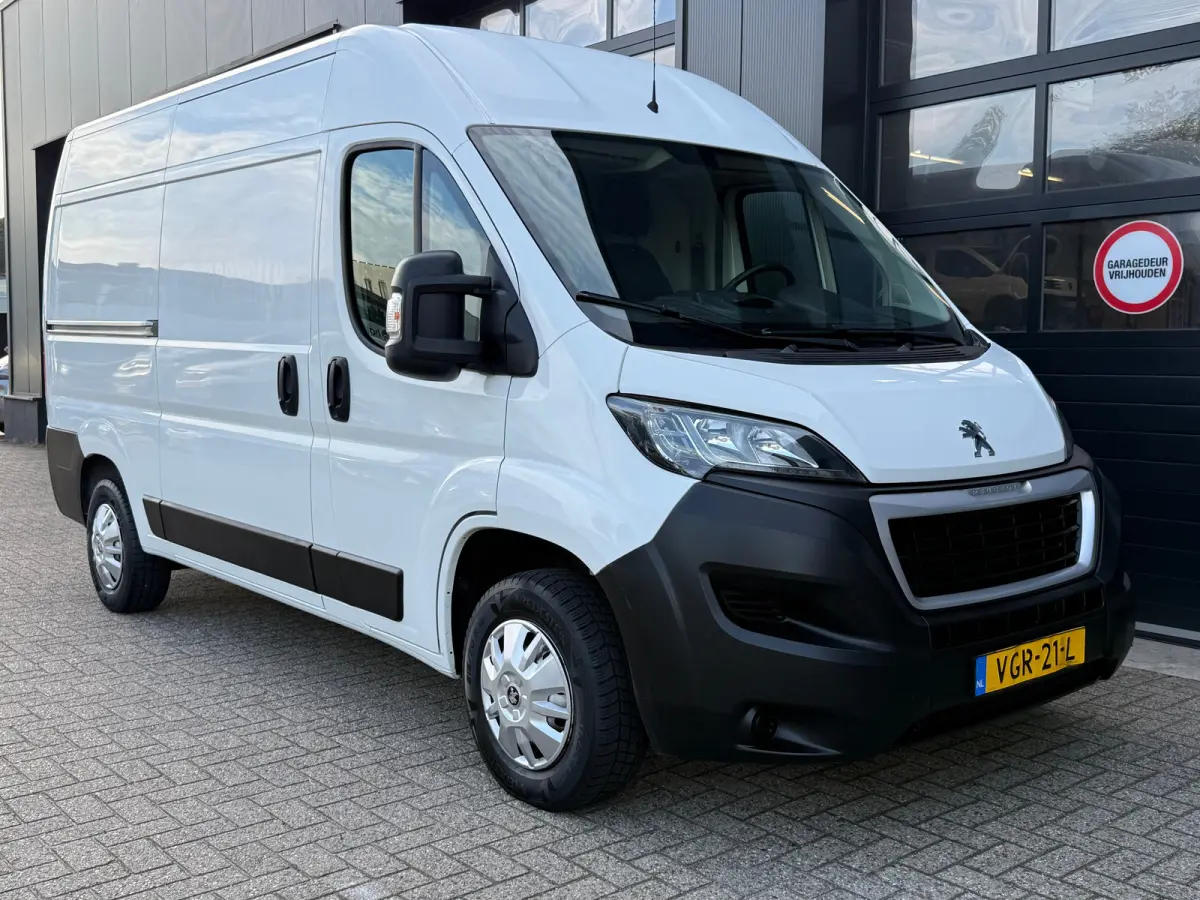 335 2.2 BlueHDi 140 L2H2 Premium | Sortimo | Camera | Trekhaak | | 2 zitplaatsen rechtsvoor | Achteruitrijcamera | Airco