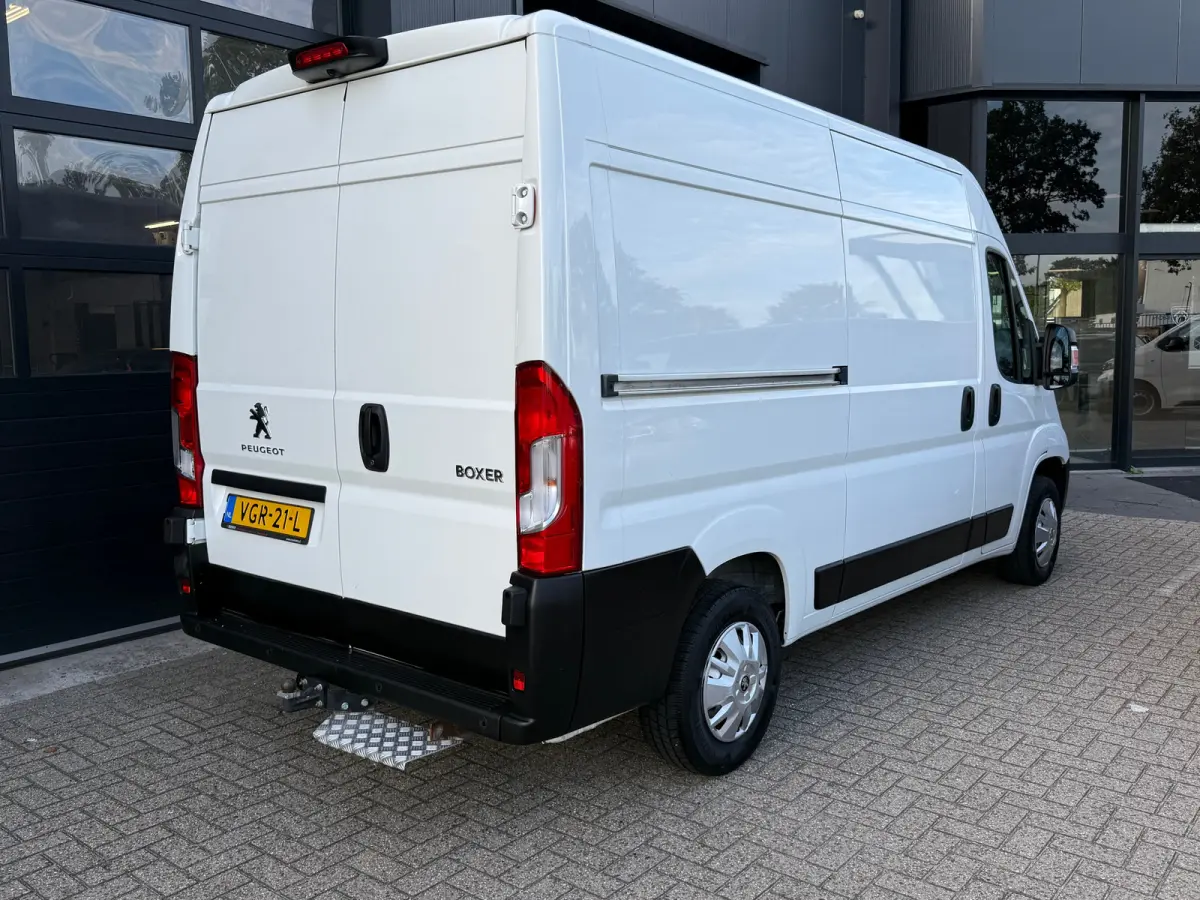 335 2.2 BlueHDi 140 L2H2 Premium | Sortimo | Camera | Trekhaak | | 2 zitplaatsen rechtsvoor | Achteruitrijcamera | Airco