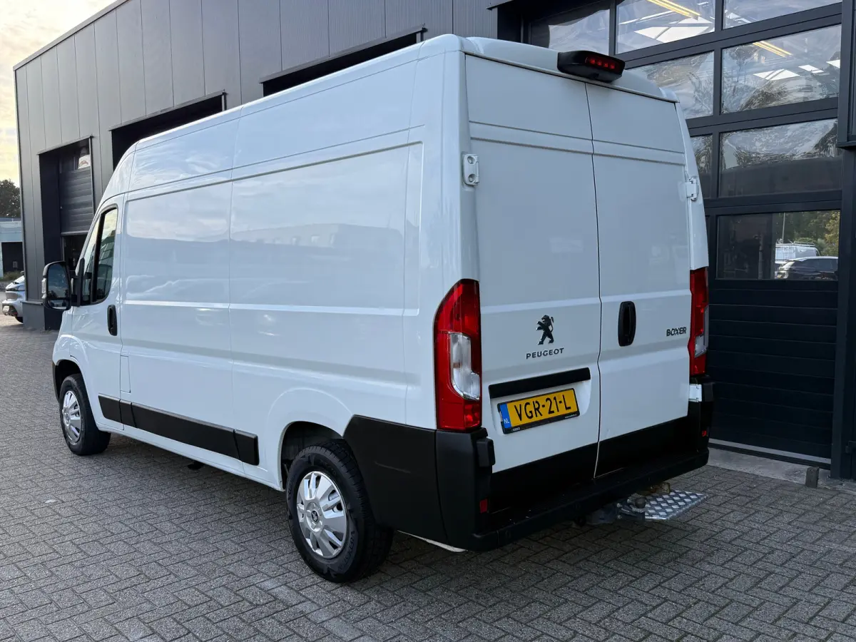 335 2.2 BlueHDi 140 L2H2 Premium | Sortimo | Camera | Trekhaak | | 2 zitplaatsen rechtsvoor | Achteruitrijcamera | Airco