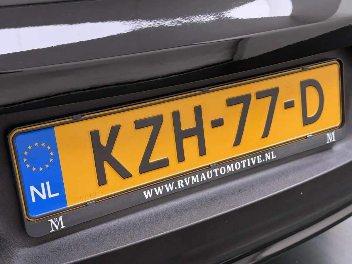 Core 70 kWh SOH 91%| ELEK. TREKHAAK| WINTERPAKKET| STOEL +STUURVERWARMING| WARMTEPOMP| ACHTERUITRIJCAMERA| RIJKLAARPRIJS INCL. 12 MND BOVAG GARANTIE