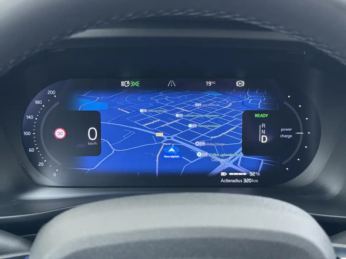 Core 70 kWh SOH 91%| ELEK. TREKHAAK| WINTERPAKKET| STOEL +STUURVERWARMING| WARMTEPOMP| ACHTERUITRIJCAMERA| RIJKLAARPRIJS INCL. 12 MND BOVAG GARANTIE