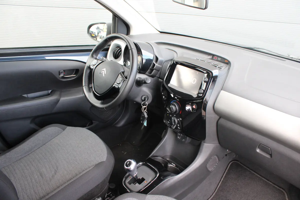 1.0 VTi Shine | Automaat | Navigatie | Camera | Parkeersensoren | Lichtmetaal | NL auto | 70.000km |