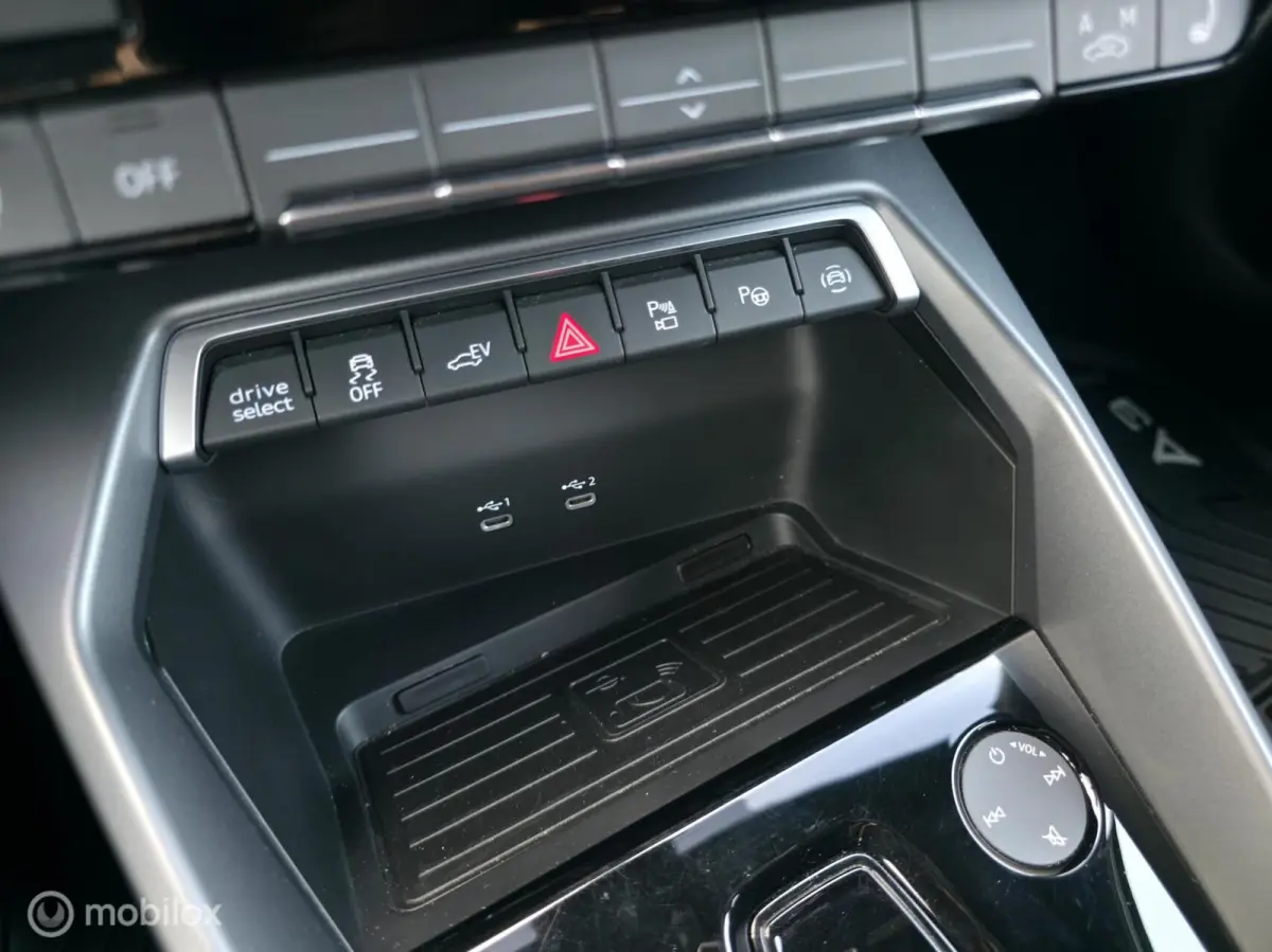 40 TFSI e / 3x S-Line / Sfeer / Cam / Navi