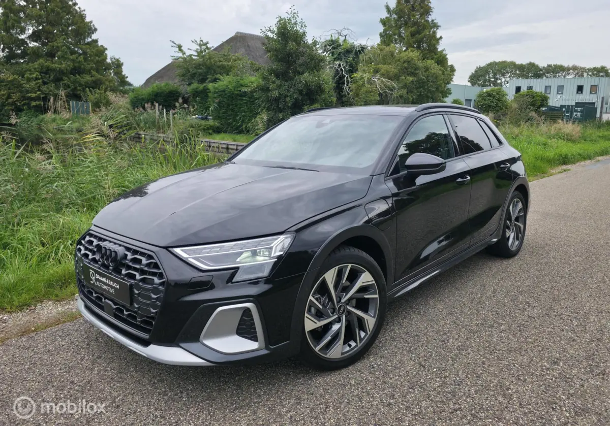 40 TFSI e / 3x S-Line / Sfeer / Cam / Navi