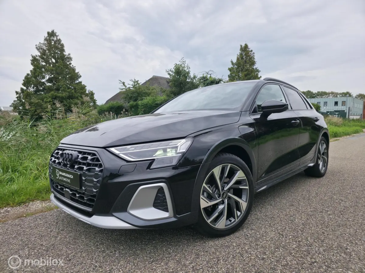 40 TFSI e / 3x S-Line / Sfeer / Cam / Navi
