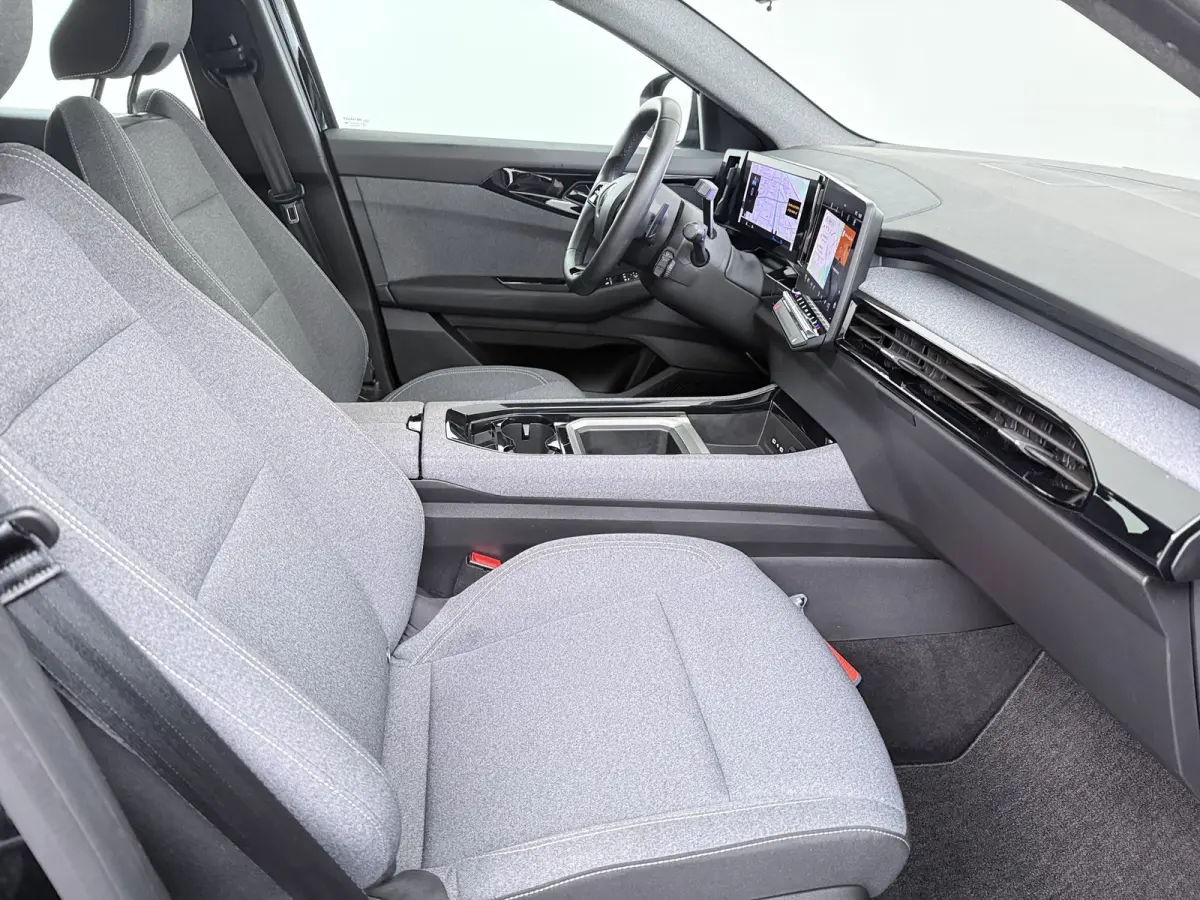 1.2 E-Tech full hybrid 200 evolution / Camera / Carplay / Navigatie / Winterpakket | Achteruitrijcamera | Apple Carplay/Android Auto|telefoonintegratie premium | Cruise control