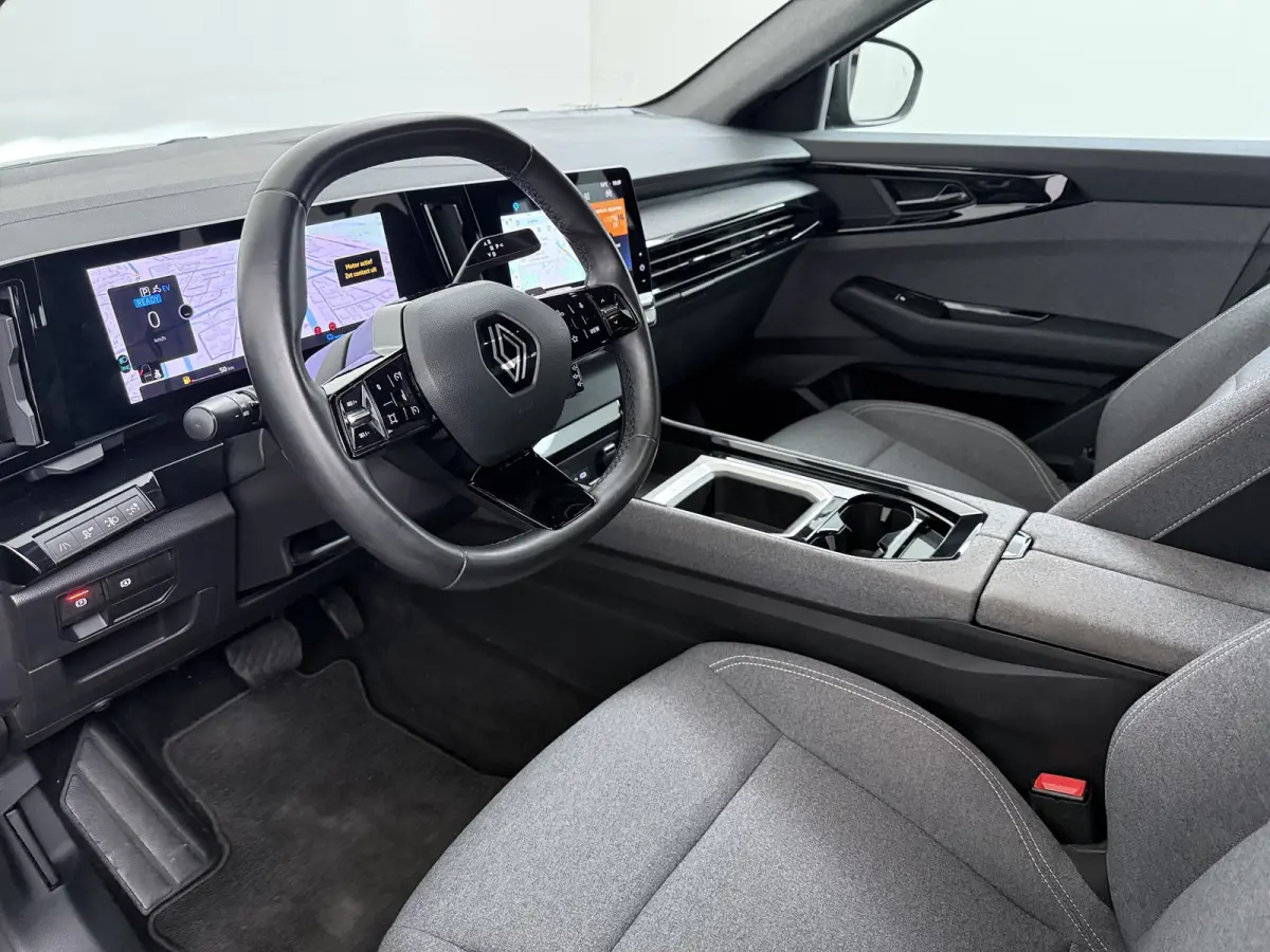1.2 E-Tech full hybrid 200 evolution / Camera / Carplay / Navigatie / Winterpakket | Achteruitrijcamera | Apple Carplay/Android Auto|telefoonintegratie premium | Cruise control
