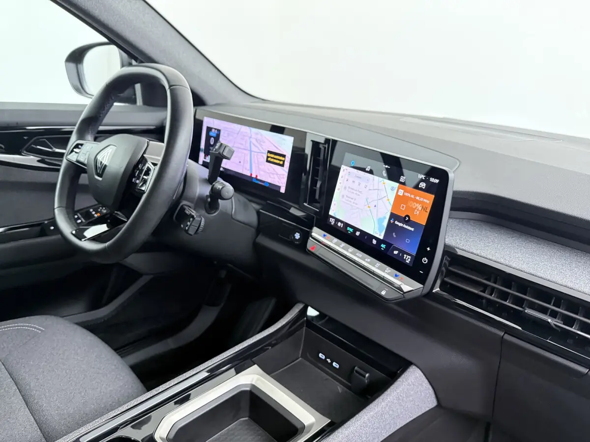 1.2 E-Tech full hybrid 200 evolution / Camera / Carplay / Navigatie / Winterpakket | Achteruitrijcamera | Apple Carplay/Android Auto|telefoonintegratie premium | Cruise control