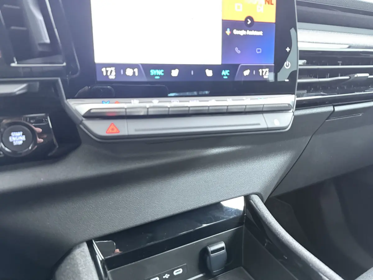 1.2 E-Tech full hybrid 200 evolution / Camera / Carplay / Navigatie / Winterpakket | Achteruitrijcamera | Apple Carplay/Android Auto|telefoonintegratie premium | Cruise control