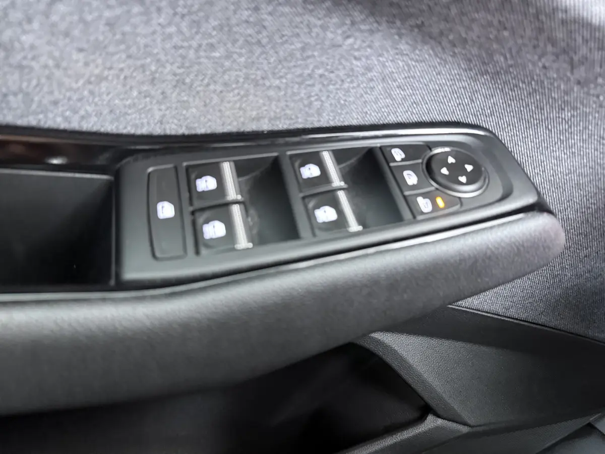 1.2 E-Tech full hybrid 200 evolution / Camera / Carplay / Navigatie / Winterpakket | Achteruitrijcamera | Apple Carplay/Android Auto|telefoonintegratie premium | Cruise control