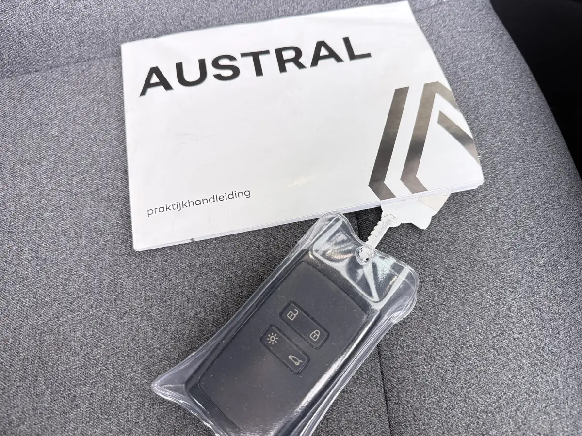 1.2 E-Tech full hybrid 200 evolution / Camera / Carplay / Navigatie / Winterpakket | Achteruitrijcamera | Apple Carplay/Android Auto|telefoonintegratie premium | Cruise control