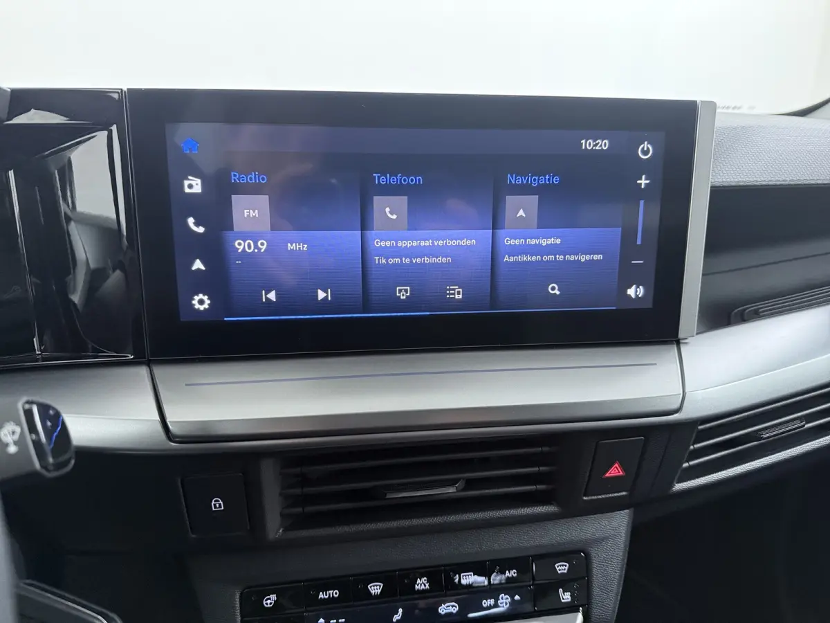 Extended range GS 54 kWh 8 JAAR GARANTIE / Navigatie / Camera / Stuur -en Stoelverwarmd / Dodehoek / Parkeersensoren / Carplay / LED