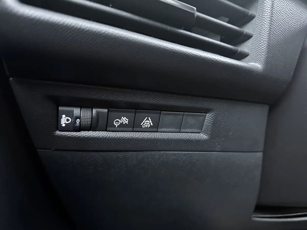 Extended range GS 54 kWh 8 JAAR GARANTIE / Navigatie / Camera / Stuur -en Stoelverwarmd / Dodehoek / Parkeersensoren / Carplay / LED