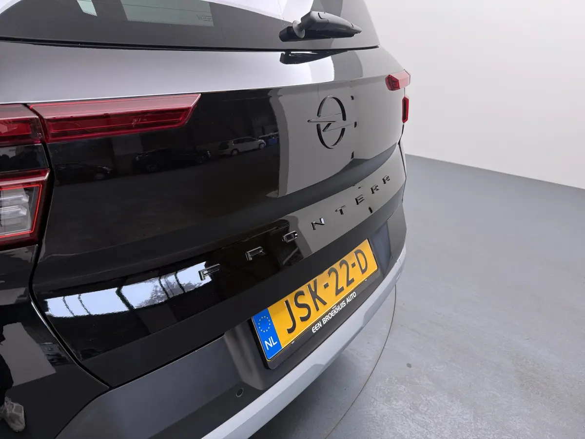 Extended range GS 54 kWh 8 JAAR GARANTIE / Navigatie / Camera / Stuur -en Stoelverwarmd / Dodehoek / Parkeersensoren / Carplay / LED