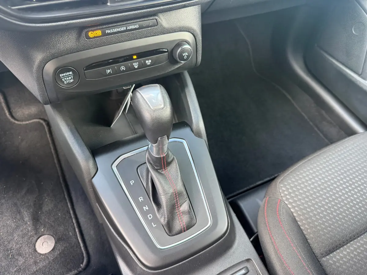 1.0 EcoBoost Hybrid ST Line - Camera - Navi & Carplay - Winterpakket - Cruise