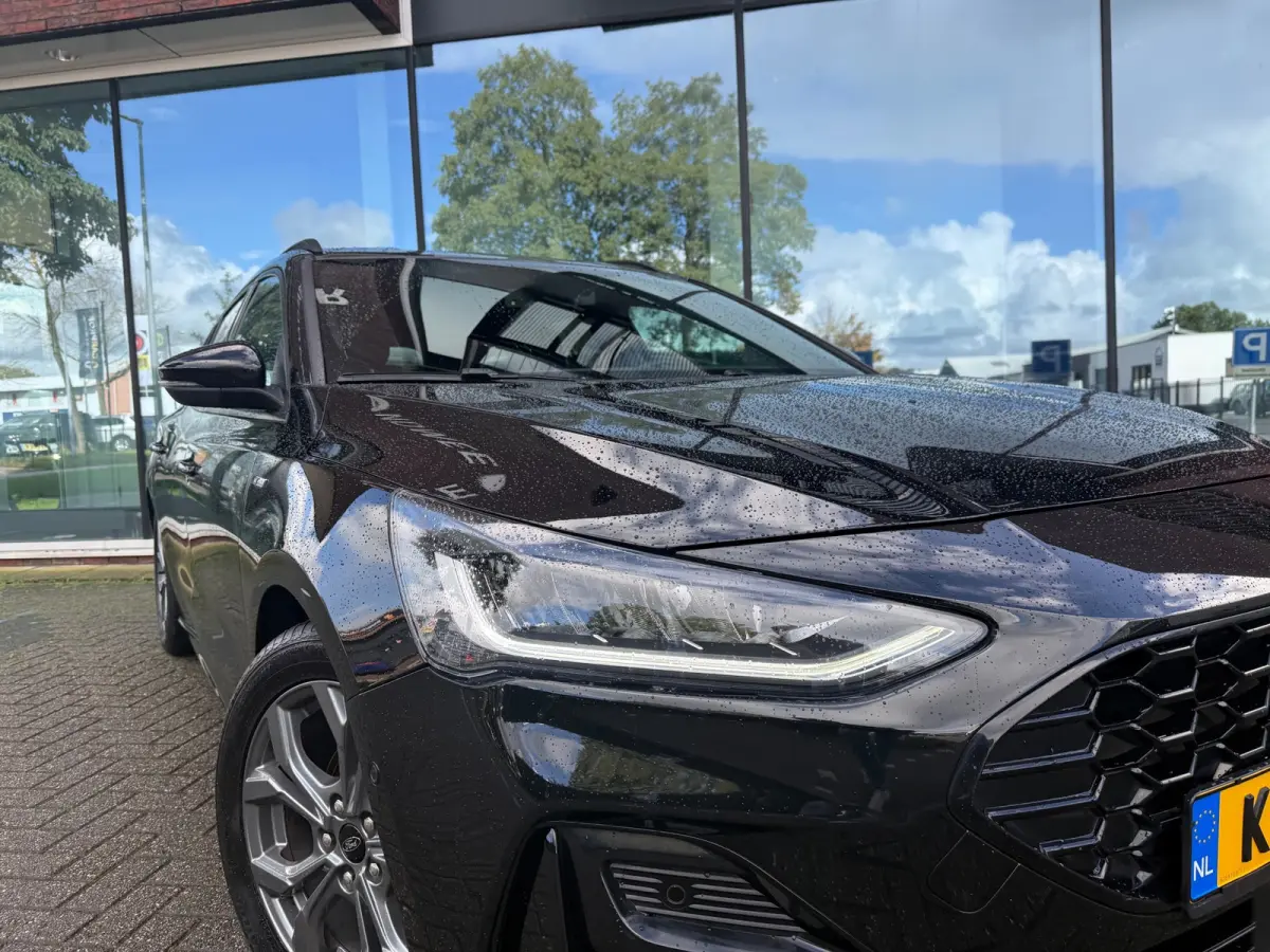 1.0 EcoBoost Hybrid ST Line - Camera - Navi & Carplay - Winterpakket - Cruise