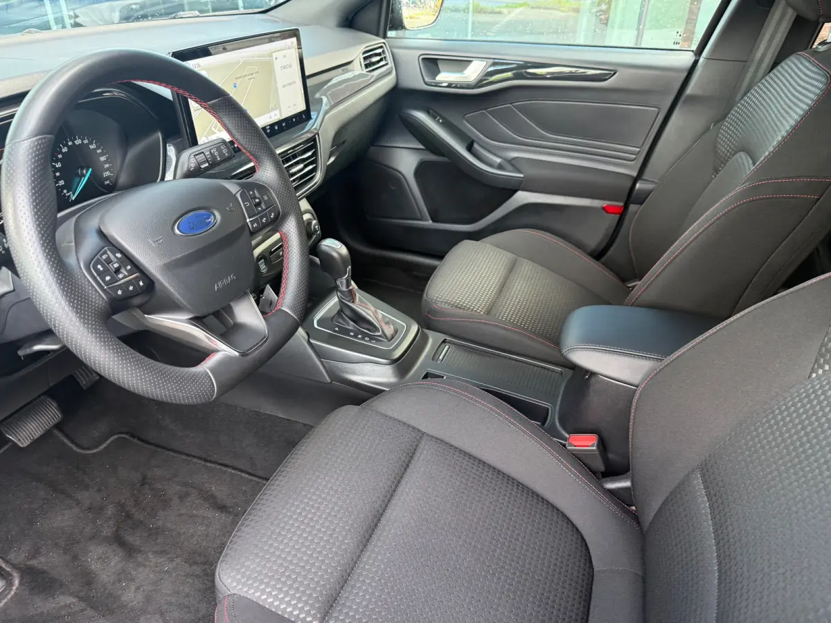 1.0 EcoBoost Hybrid ST Line - Camera - Navi & Carplay - Winterpakket - Cruise