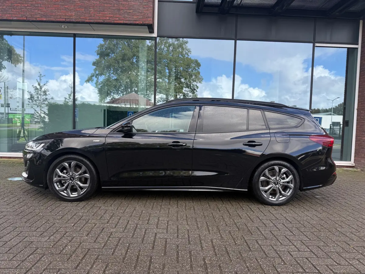 1.0 EcoBoost Hybrid ST Line - Camera - Navi & Carplay - Winterpakket - Cruise