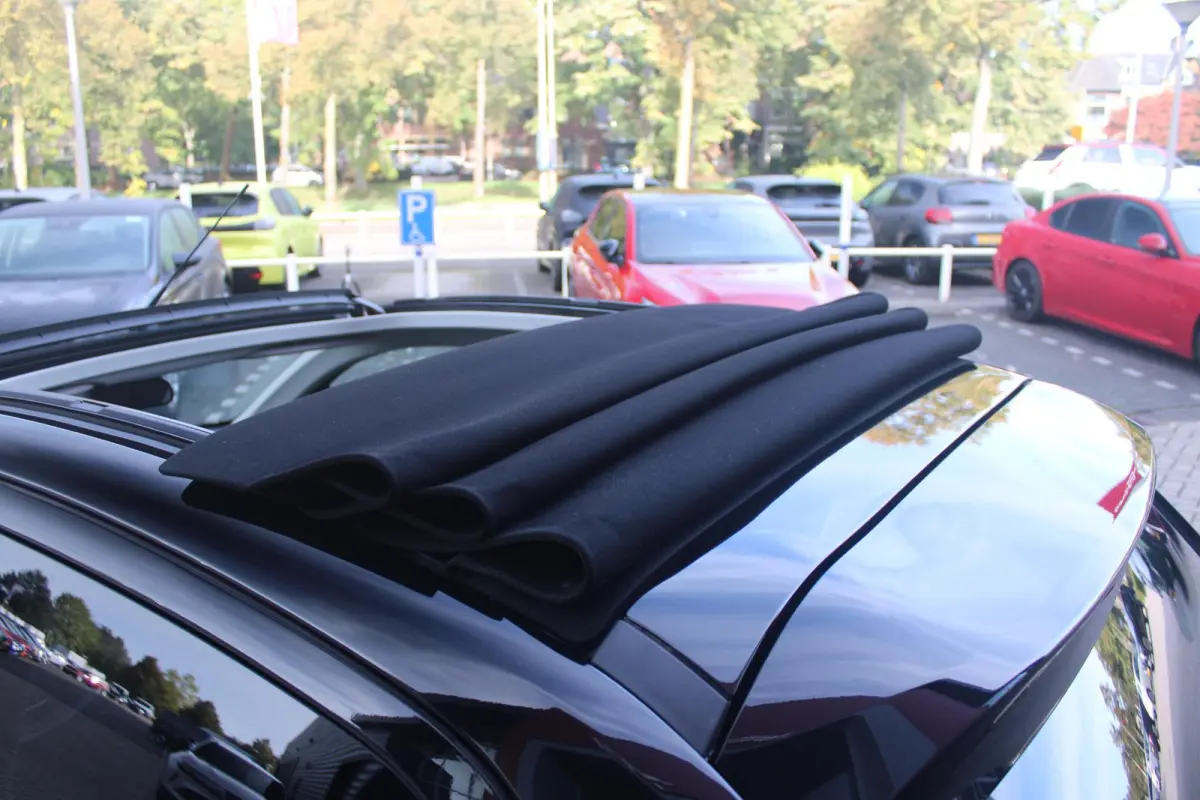1.0 e-VTi 72PK ALLURE TOP! | CLIMATE CONTROL | ACHTERUITRIJ CAMERA | APPLE CARPLAY/ANDROID AUTO | CRUISE CONTROL | DAB+ RADIO | KEYLESS ENTRY/START | LANE ASSIST | LICHTMETALEN VELGEN |