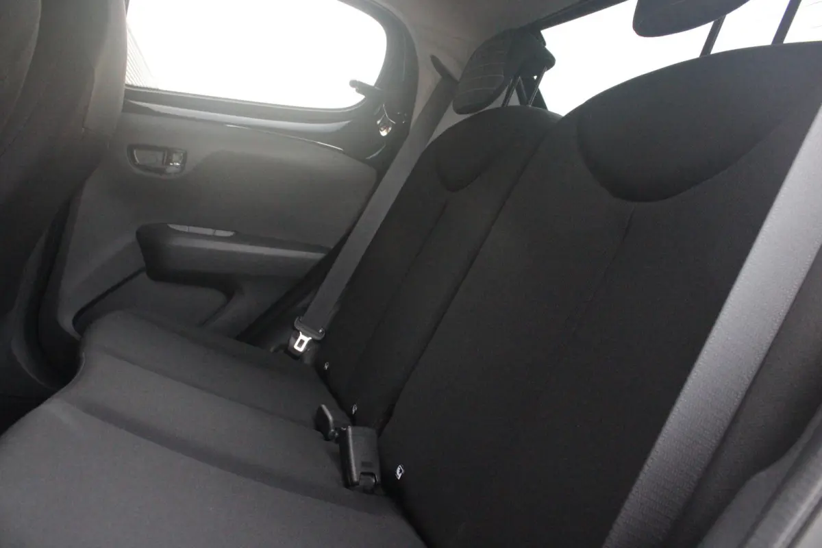 1.0 e-VTi 72PK ALLURE TOP! | CLIMATE CONTROL | ACHTERUITRIJ CAMERA | APPLE CARPLAY/ANDROID AUTO | CRUISE CONTROL | DAB+ RADIO | KEYLESS ENTRY/START | LANE ASSIST | LICHTMETALEN VELGEN |