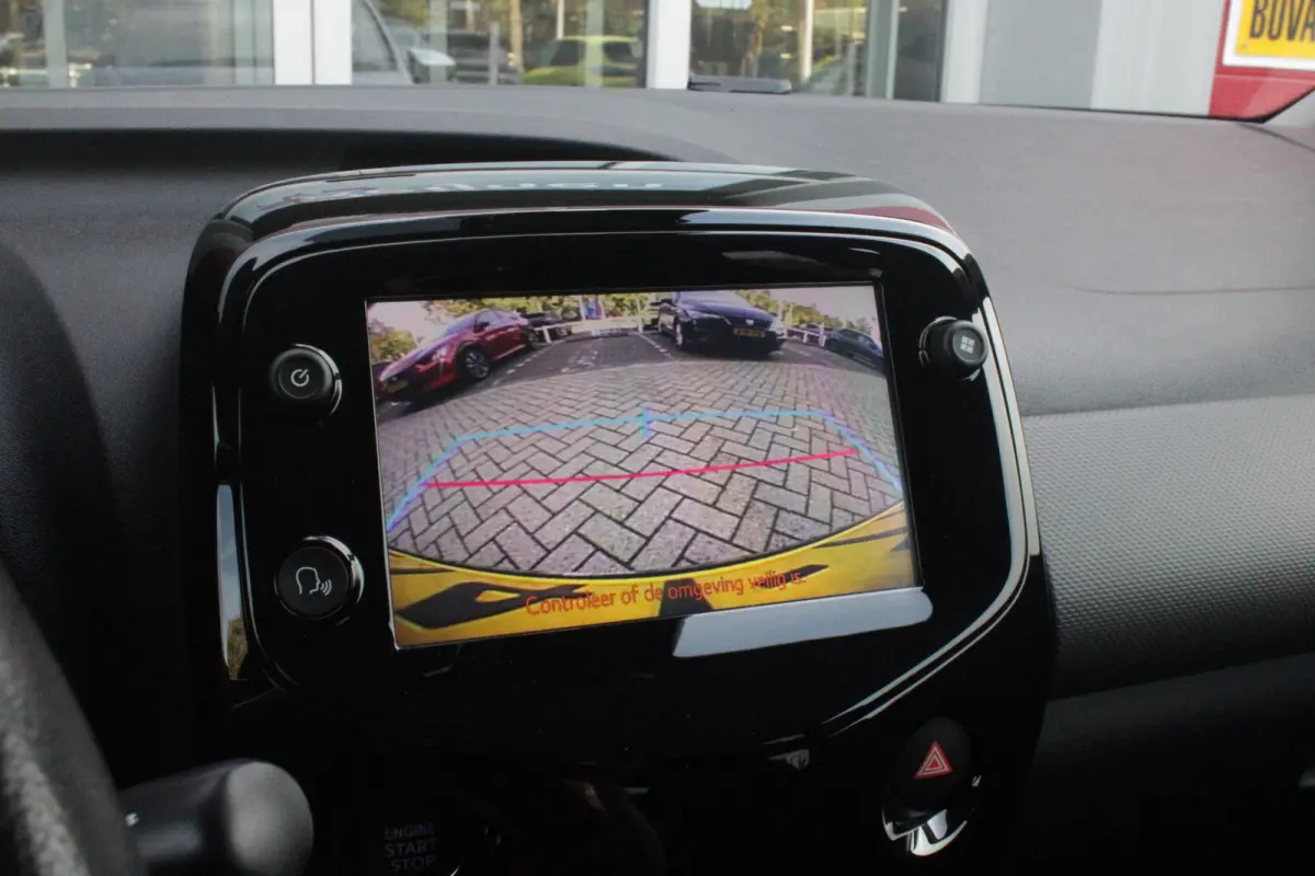 1.0 e-VTi 72PK ALLURE TOP! | CLIMATE CONTROL | ACHTERUITRIJ CAMERA | APPLE CARPLAY/ANDROID AUTO | CRUISE CONTROL | DAB+ RADIO | KEYLESS ENTRY/START | LANE ASSIST | LICHTMETALEN VELGEN |