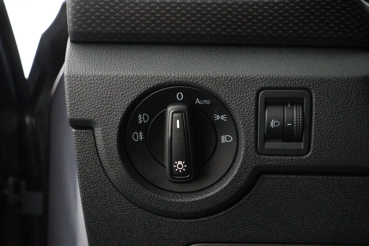 1.0 TSI Life | Trekhaak | Achteruitrijcamera | Navigatie | Stoelverwarming |