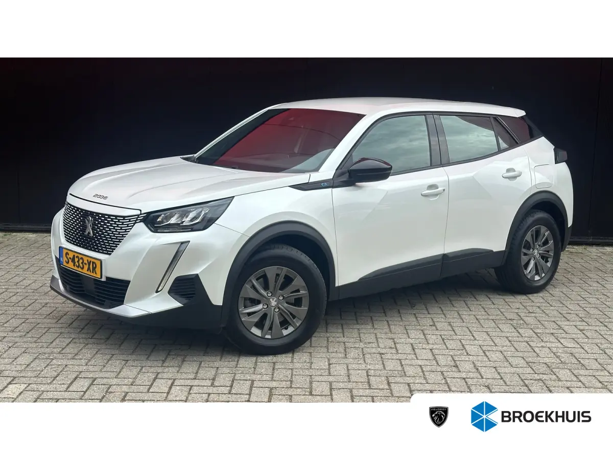EV Active Pack 50 kWh | Navigatie | Camera | Apple Carplay / Android Auto | SOH 97,56% | Achterbank in delen neerklapbaar | Achteruitrijcamera | Airco (automatisch)
