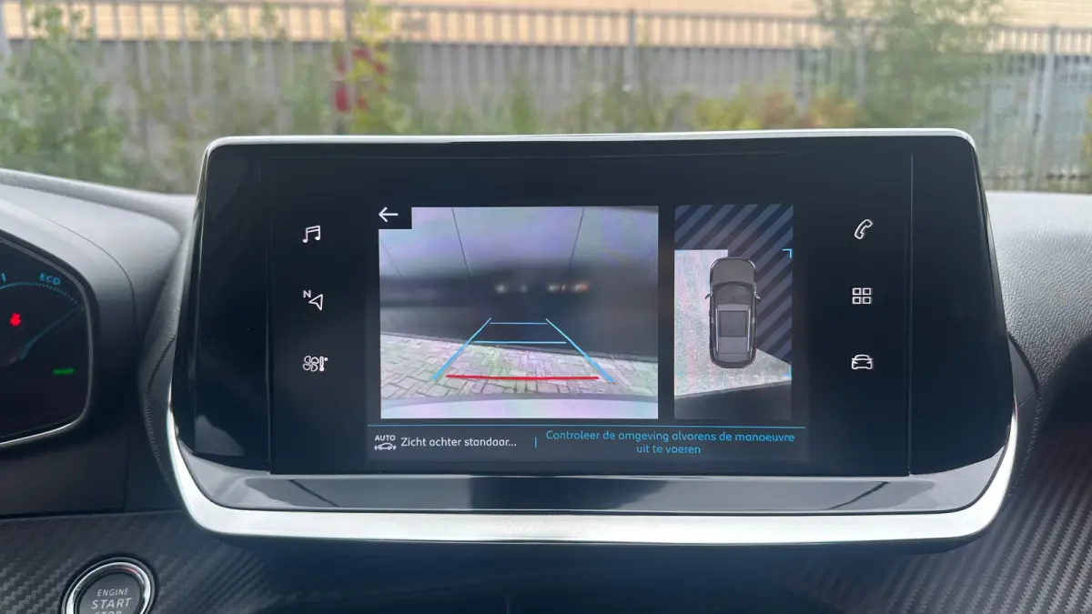 EV Active Pack 50 kWh | Navigatie | Camera | Apple Carplay / Android Auto | SOH 97,56% | Achterbank in delen neerklapbaar | Achteruitrijcamera | Airco (automatisch)