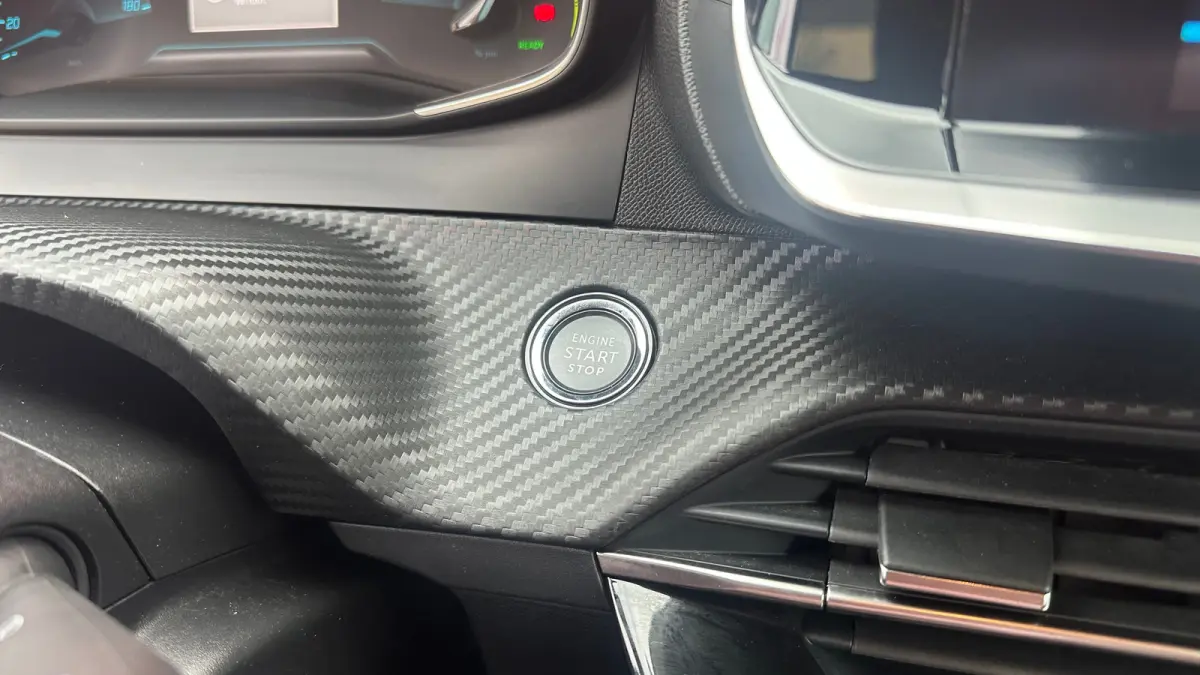 EV Active Pack 50 kWh | Navigatie | Camera | Apple Carplay / Android Auto | SOH 97,56% | Achterbank in delen neerklapbaar | Achteruitrijcamera | Airco (automatisch)