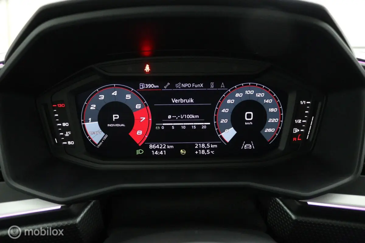 40 TFSI S line | APPLE CARPLAY | STOELVERWARMING | DIGITAL COCKPIT | KEYLESS