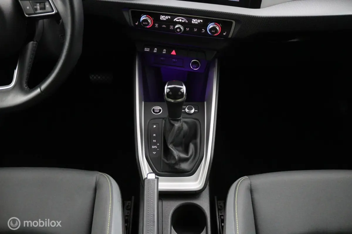 40 TFSI S line | APPLE CARPLAY | STOELVERWARMING | DIGITAL COCKPIT | KEYLESS