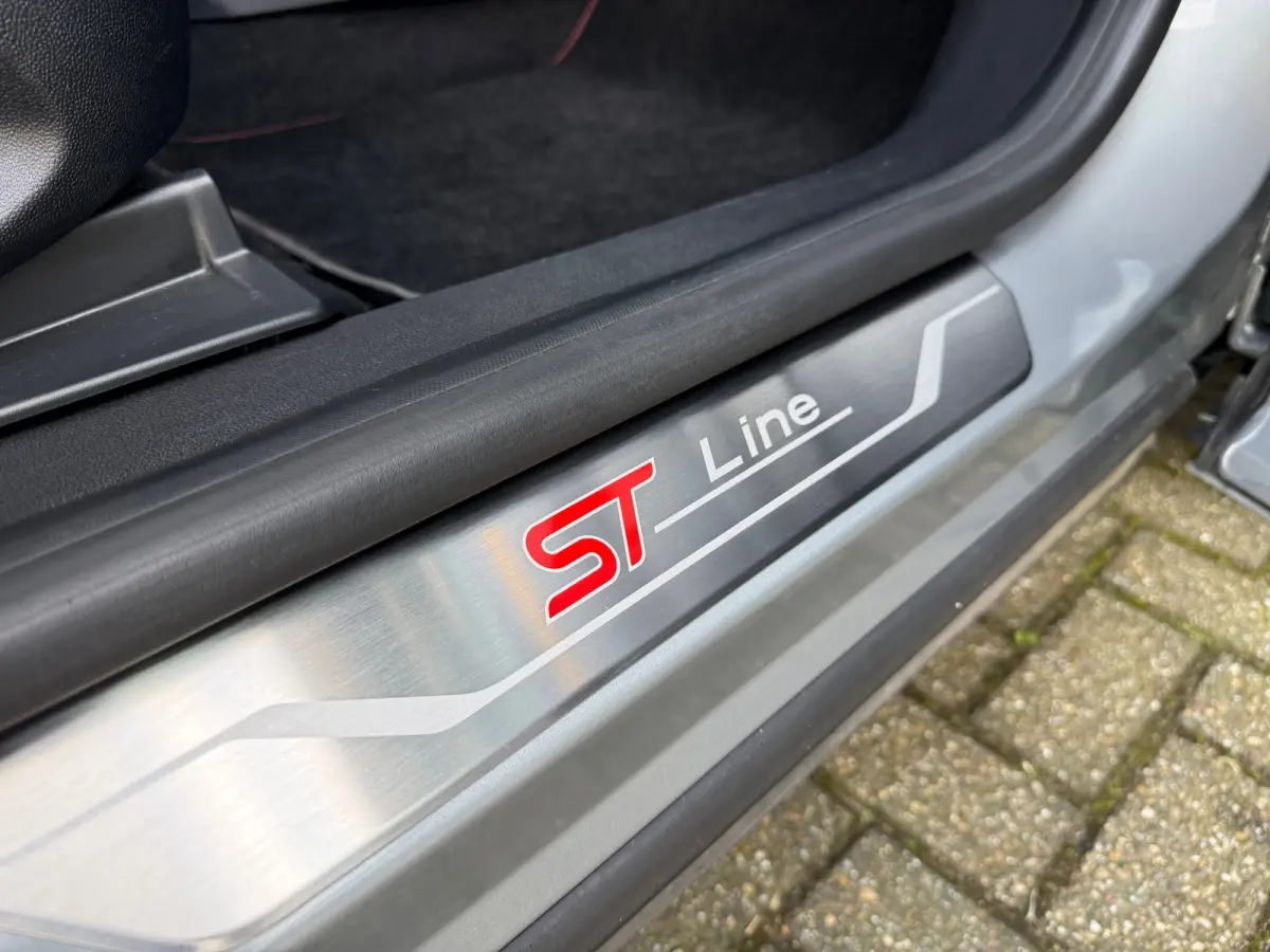 1.0 EcoBoost ST-Line - Automaat - Camera - Navi - Climate - Parkeerhulp