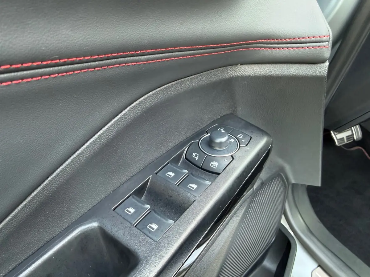 1.0 EcoBoost ST-Line - Automaat - Camera - Navi - Climate - Parkeerhulp