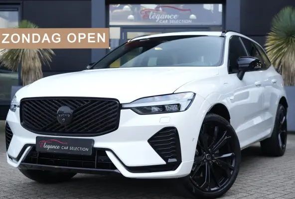 2.0 T8 Plug-in hybrid AWD Plus Black Edition | Panoramadak | HUD | 360 Camera | Volvo XC60 2.0 T8 Plug-in Hybrid AWD Black Edition met 2.0 viercilinder plug-in hybride aandrijflijn en 455 PK