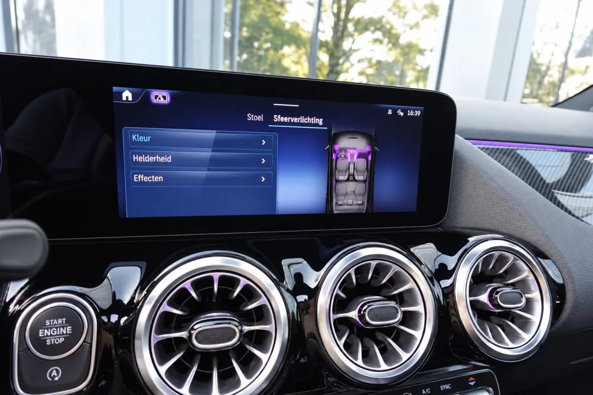 180 AMG PANO KEYLESS HUD SFEER