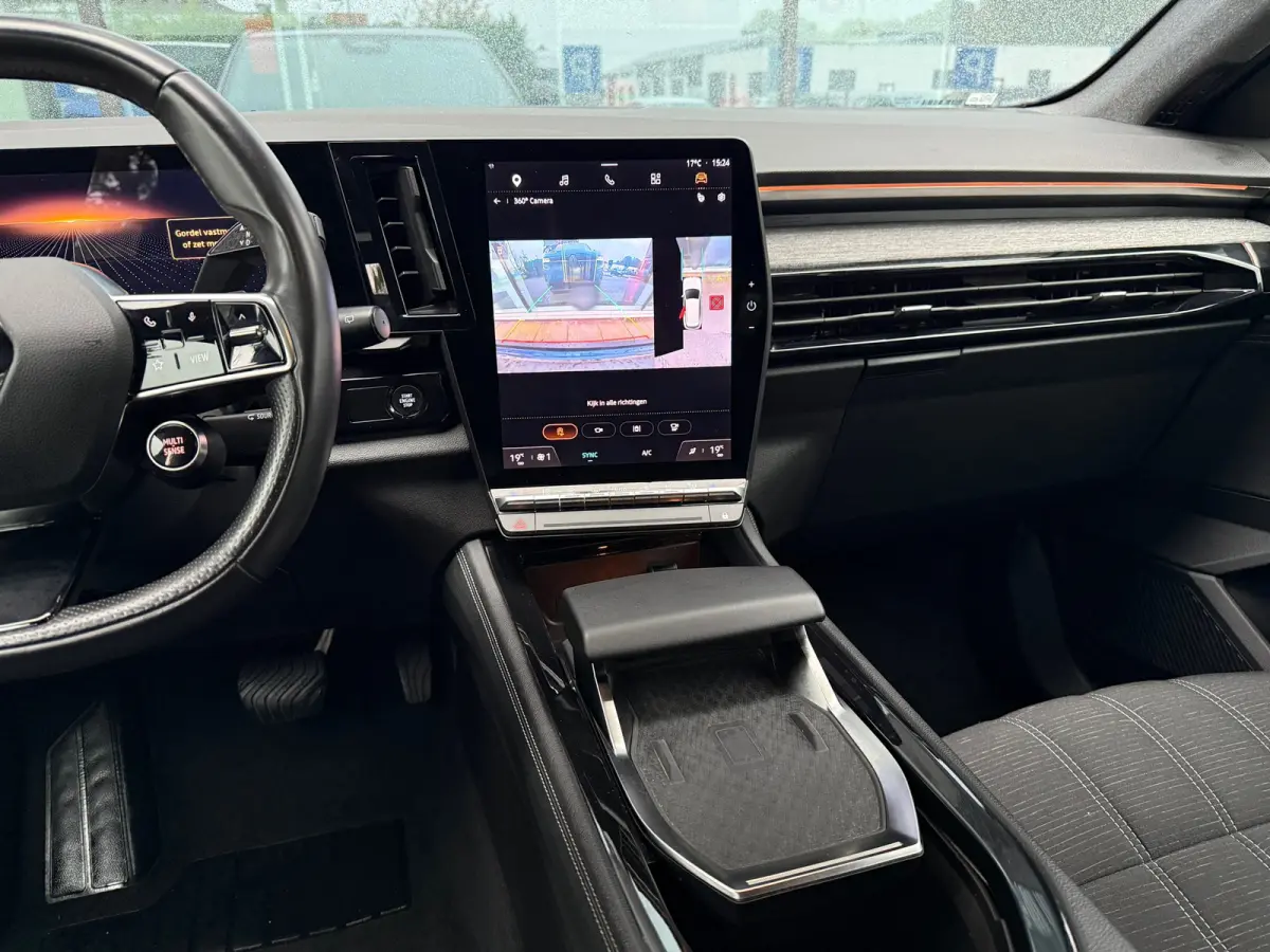 1.2 E-Tech full hybrid 200 techno - Automaat - Navi - 360 Camera - LED - Climate