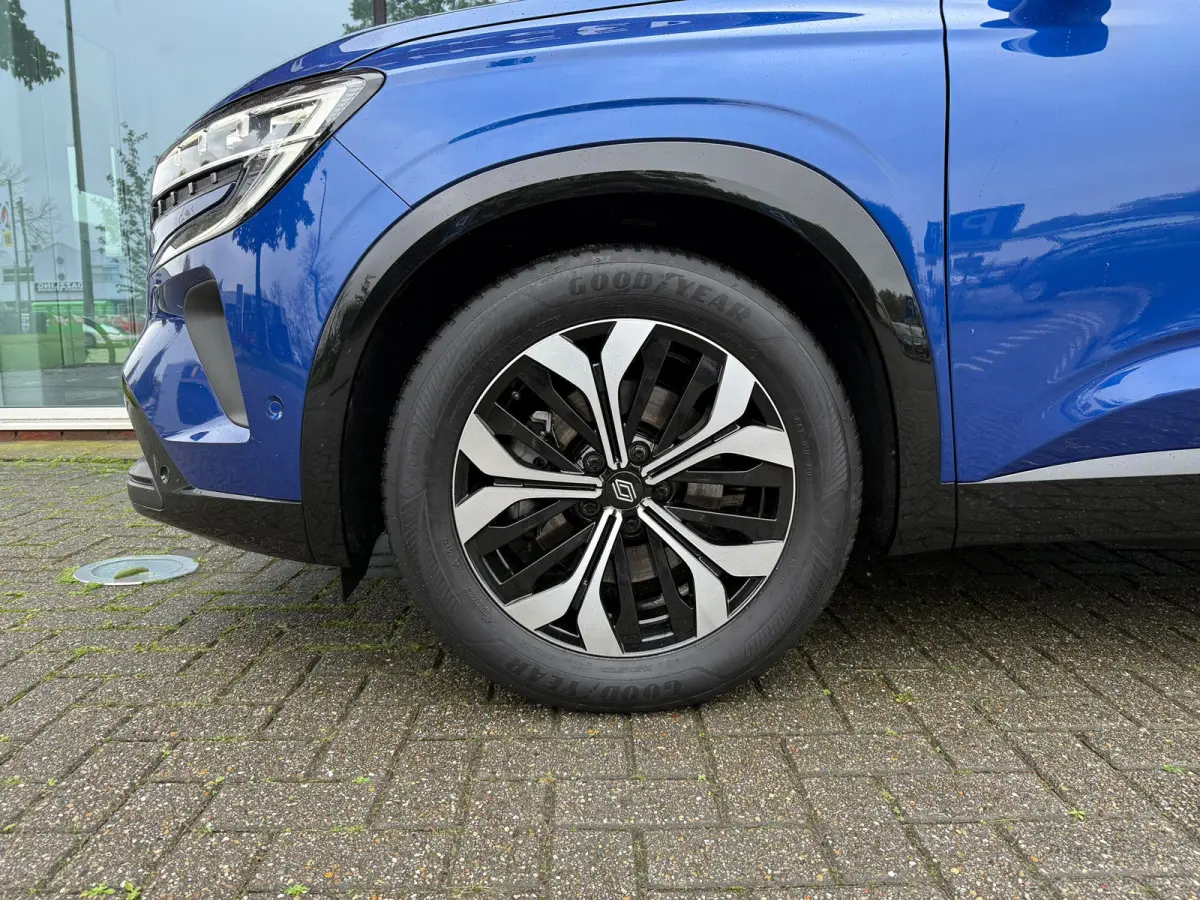 1.2 E-Tech full hybrid 200 techno - Automaat - Navi - 360 Camera - LED - Climate