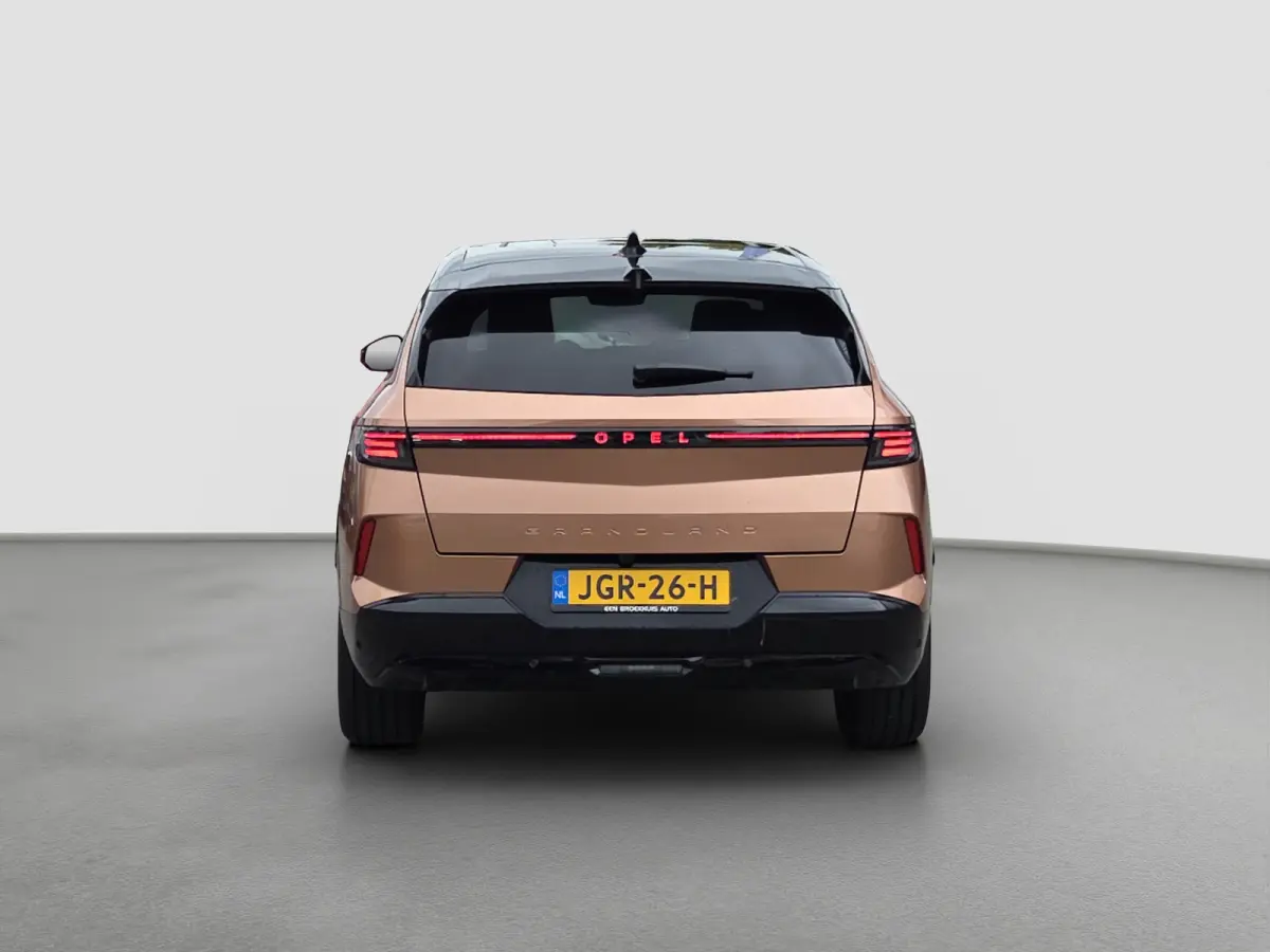 1.6 Turbo Plug-in-Hybrid GS | 96,19% SoH | Tot 8 jaar garantie | Panoramadak | Stuur + Stoelverwarming | Camera | Keyless | Adaptive CC |