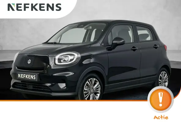 Design 37.3 kWh | VOORRAADDEAL! | Direct leverbaar | Metallic Black (enkel uit voorraad leverbaar) | Navigatie | Achteruitrijcamera | Panorama dak