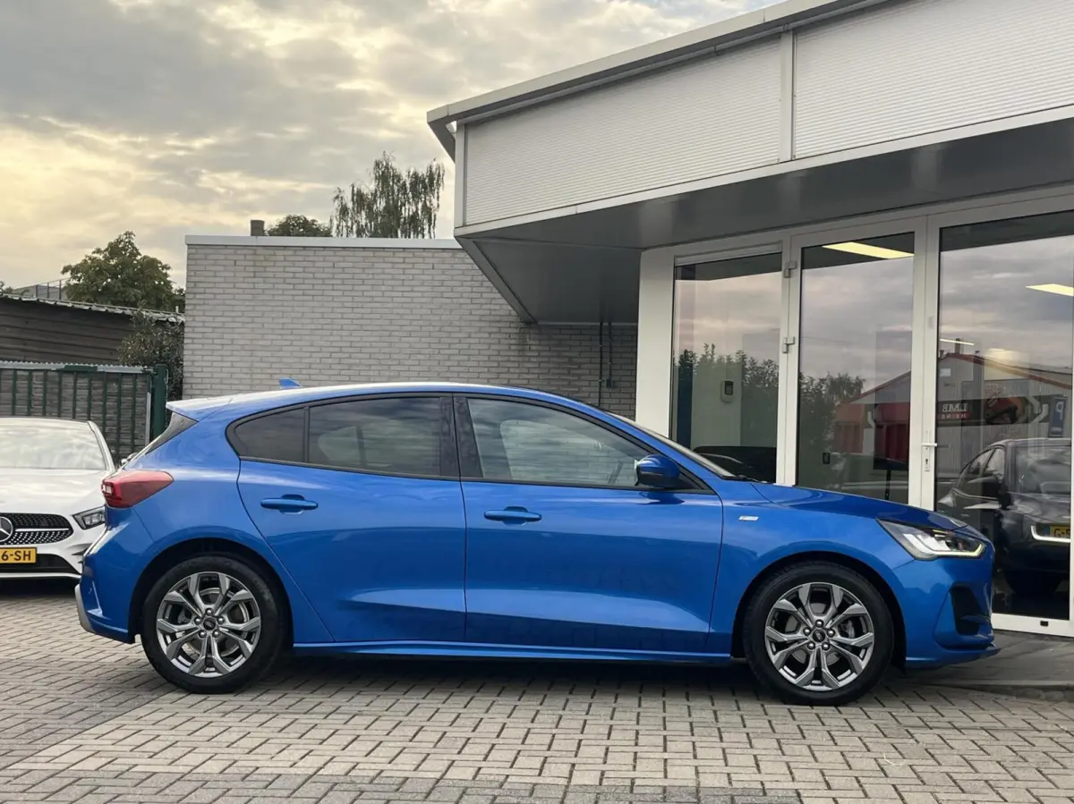 EcoBoost Hybrid ST Line GROOTSCHERM+NL AUTO+LED