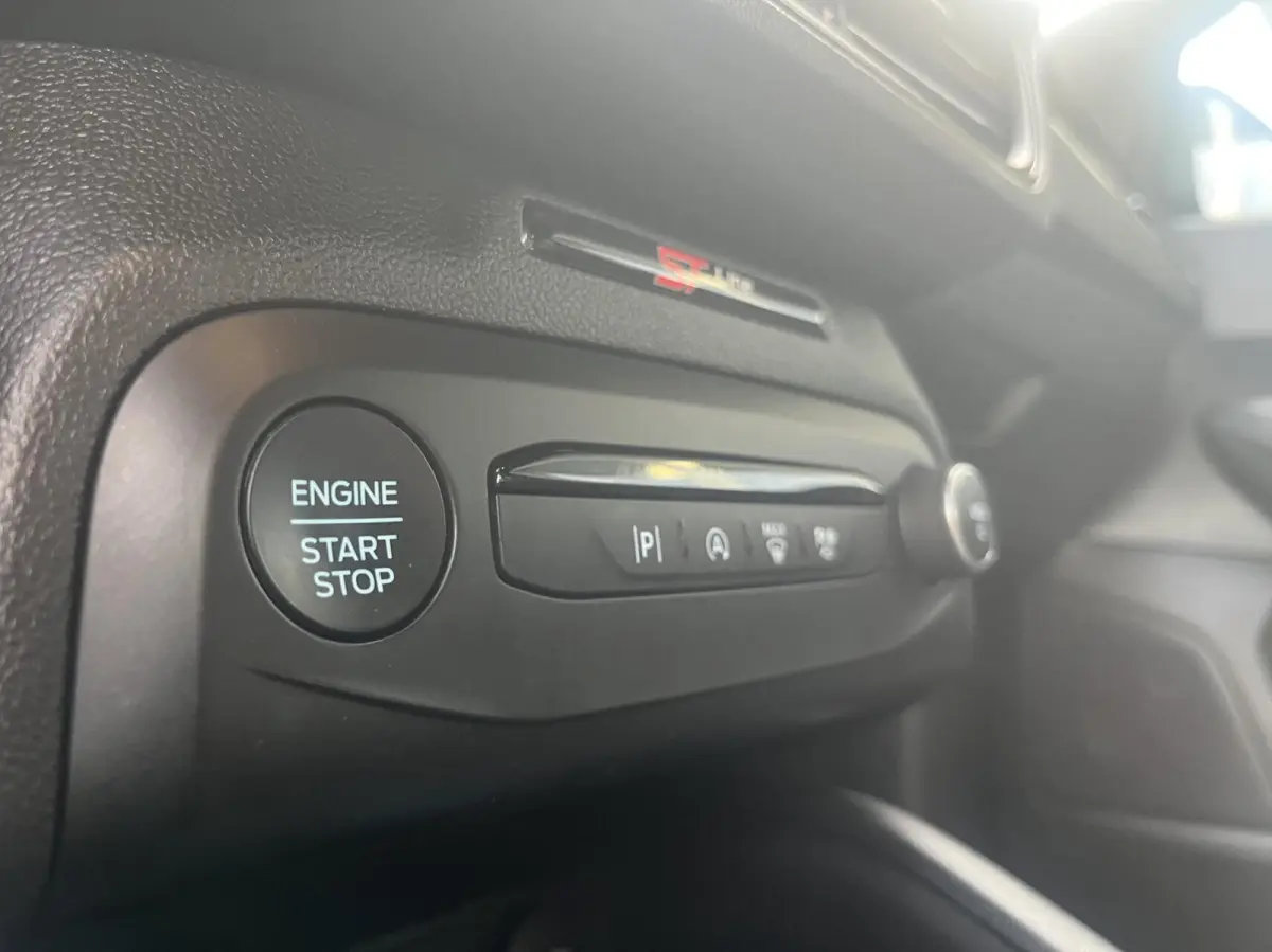 EcoBoost Hybrid ST Line GROOTSCHERM+NL AUTO+LED