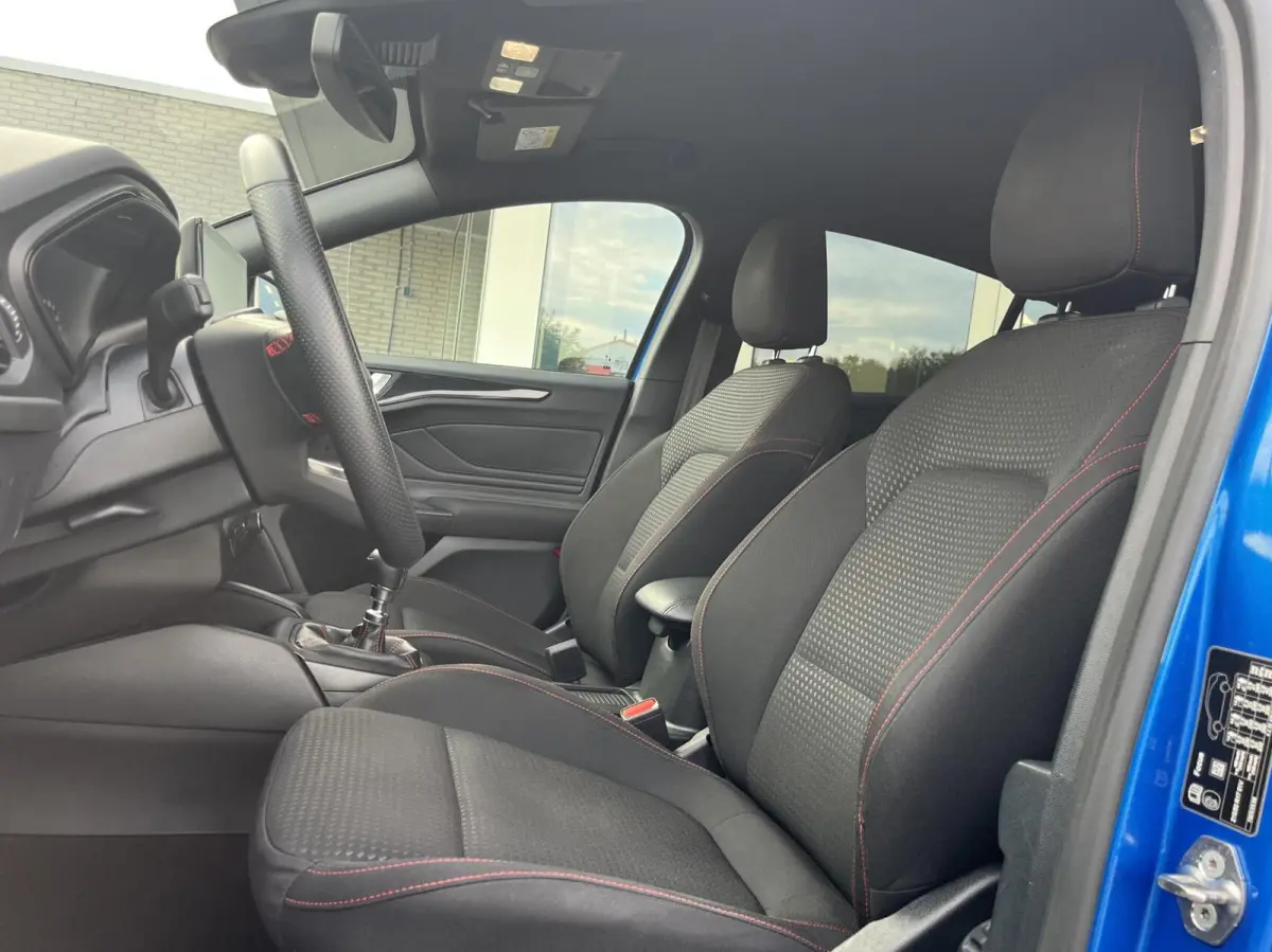 EcoBoost Hybrid ST Line GROOTSCHERM+NL AUTO+LED