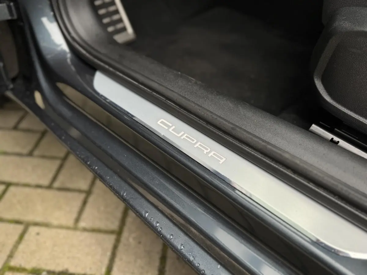 1.4 e-Hybrid VZ Business SOH 93% | Half Leder | Digital cockpit | Navigatie | Adaptive cruise | Sfeerverlichting | Sensoren