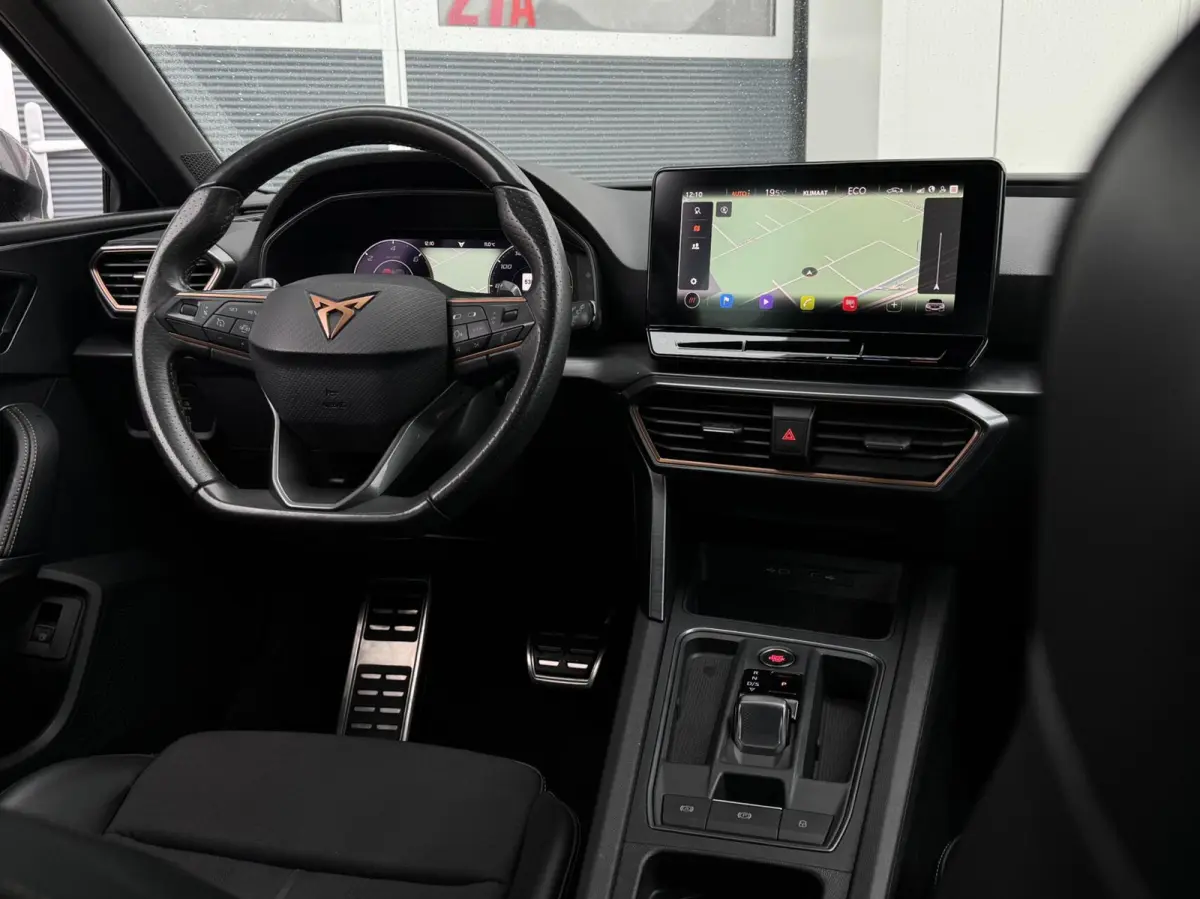1.4 e-Hybrid VZ Business SOH 93% | Half Leder | Digital cockpit | Navigatie | Adaptive cruise | Sfeerverlichting | Sensoren