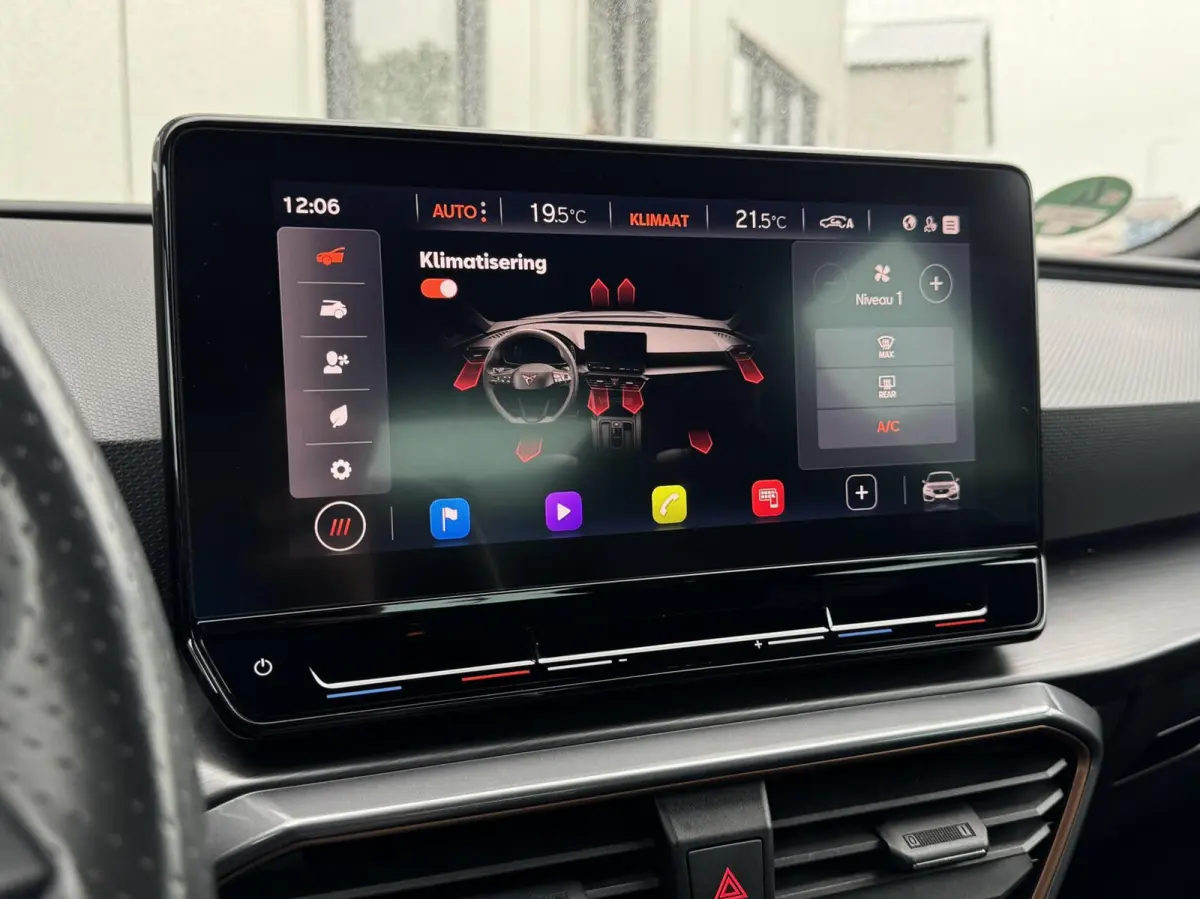 1.4 e-Hybrid VZ Business SOH 93% | Half Leder | Digital cockpit | Navigatie | Adaptive cruise | Sfeerverlichting | Sensoren
