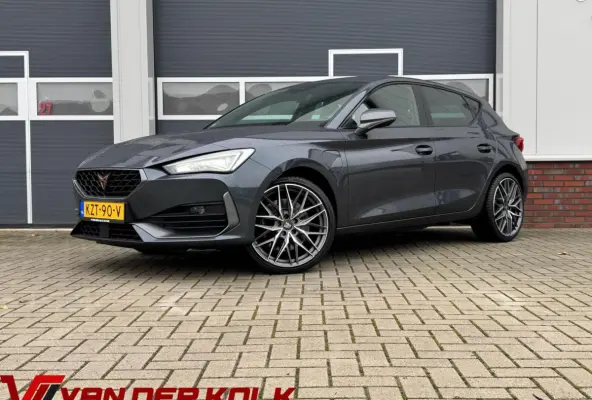 1.4 e-Hybrid VZ Business SOH 93% | Half Leder | Digital cockpit | Navigatie | Adaptive cruise | Sfeerverlichting | Sensoren