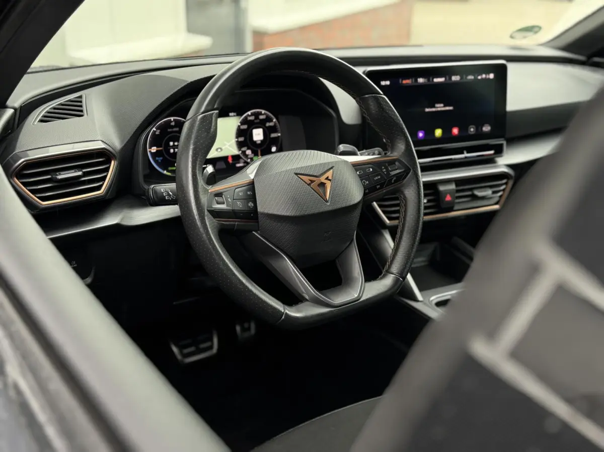 1.4 e-Hybrid VZ Business SOH 93% | Half Leder | Digital cockpit | Navigatie | Adaptive cruise | Sfeerverlichting | Sensoren