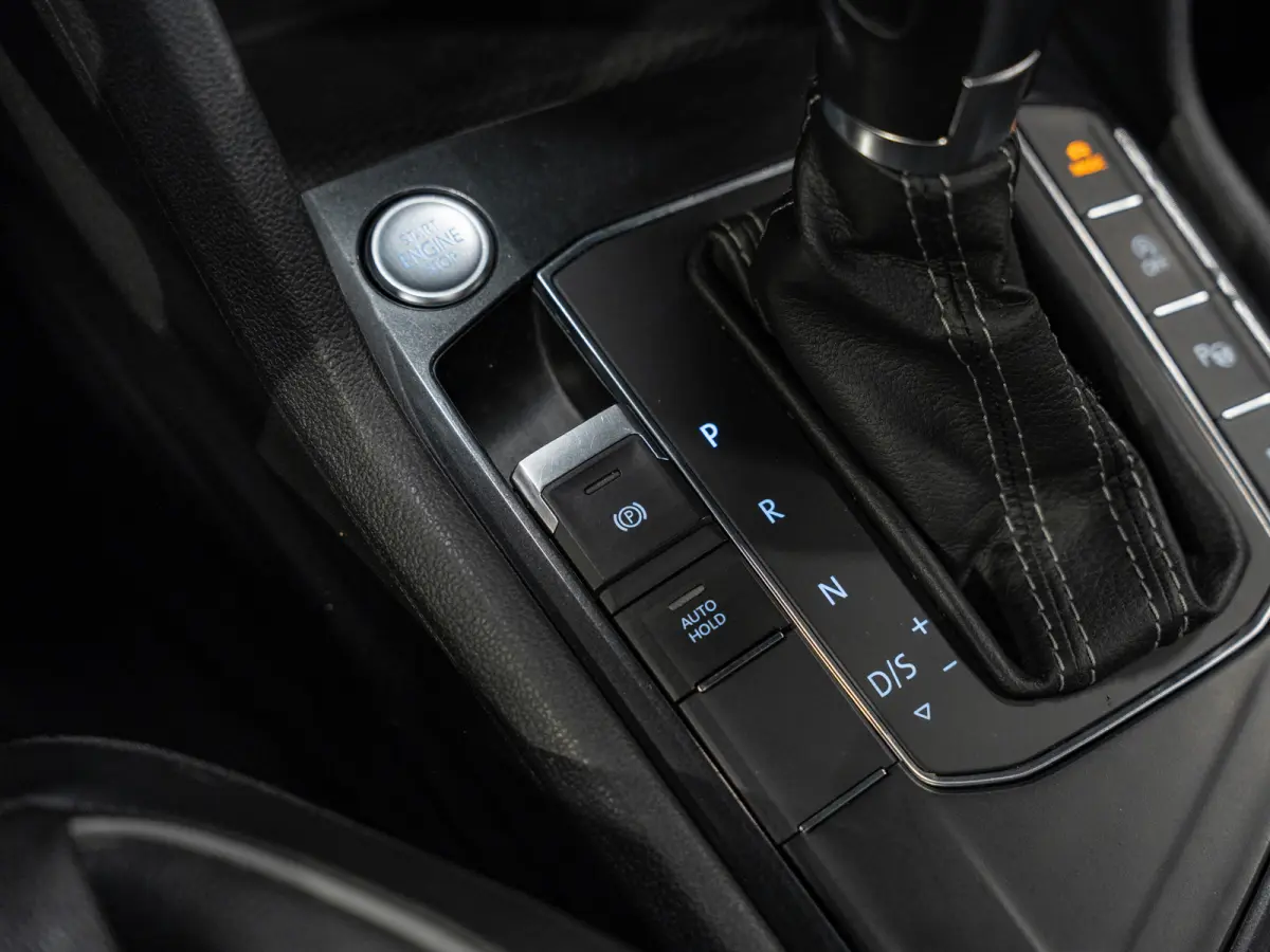 1.4 TSI DSG 3X R-Line, Pano, Voll Led, Virtual, Blind Spot, ACC, Cam, Dynaudio, Apple Carplay, Memory